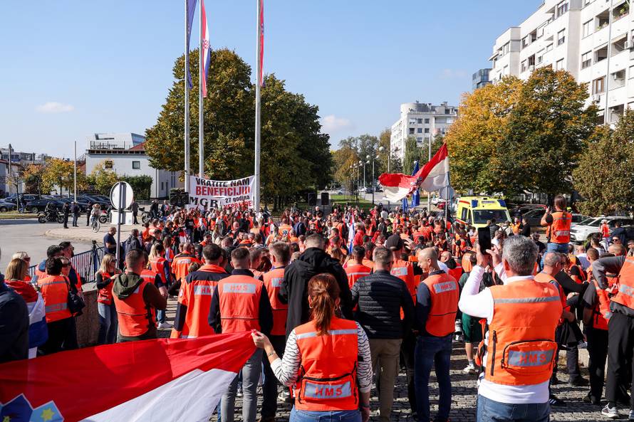 Zagreb: Prosvjed djelatnika zavoda za Hitnu medicinu