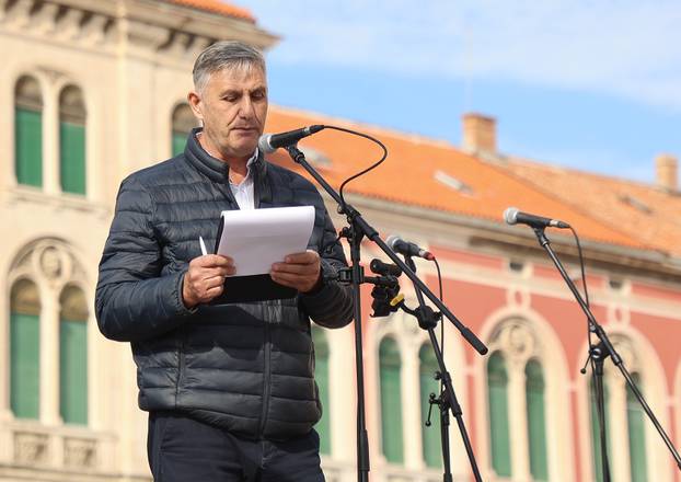 Split: Torcida na Rivi održala prosvjed