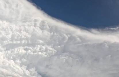 VIDEO Iz srca uragana Melissa. Pogledajte kataklizmične scene