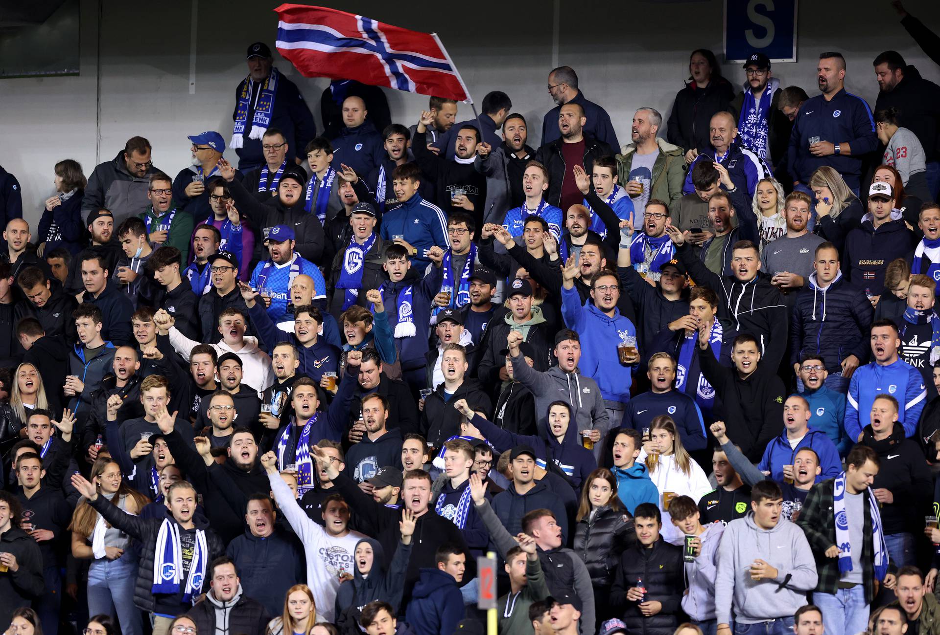 UEFA Europska liga, KRC Genk - GNK Dinamo