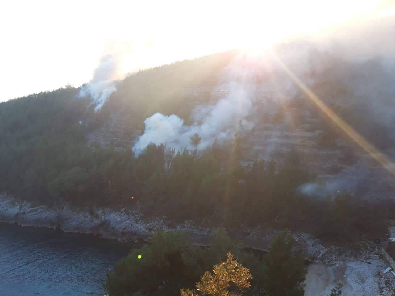 Požar na Korčuli: 'Lokaliziran je, ali strahujemo od vjetra...'