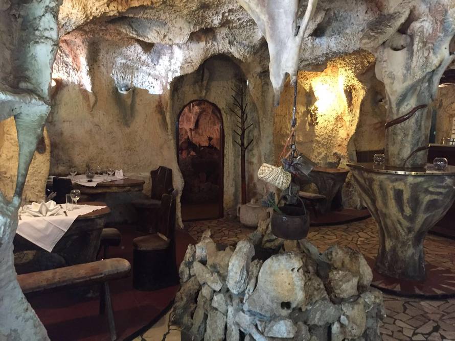 Špilje restorani: Tu su prije bile ovce, sad se ovdje uživa u hrani