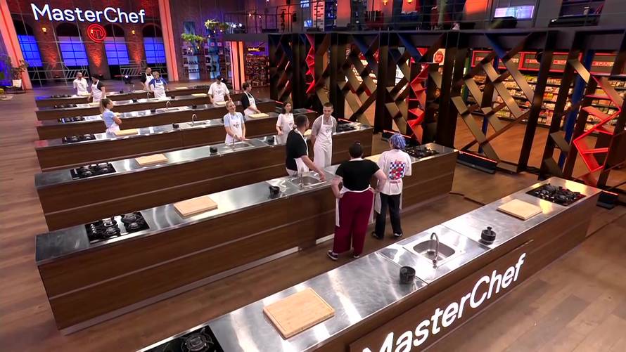 Juan poslao Mirjanu na galeriju MasterChef kuhinje, a onda je iznenada spasio imunitetom
