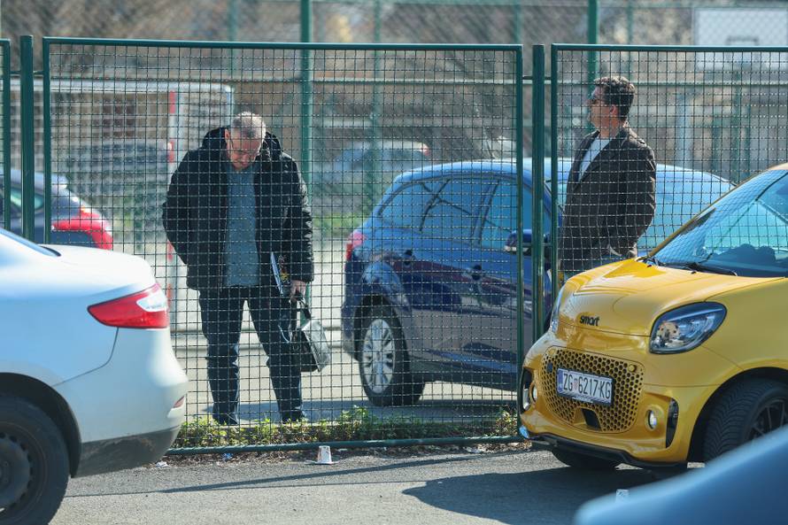 Zagreb: Policijski očevid u Dubravi gdje je jutros došlo do pucnjave