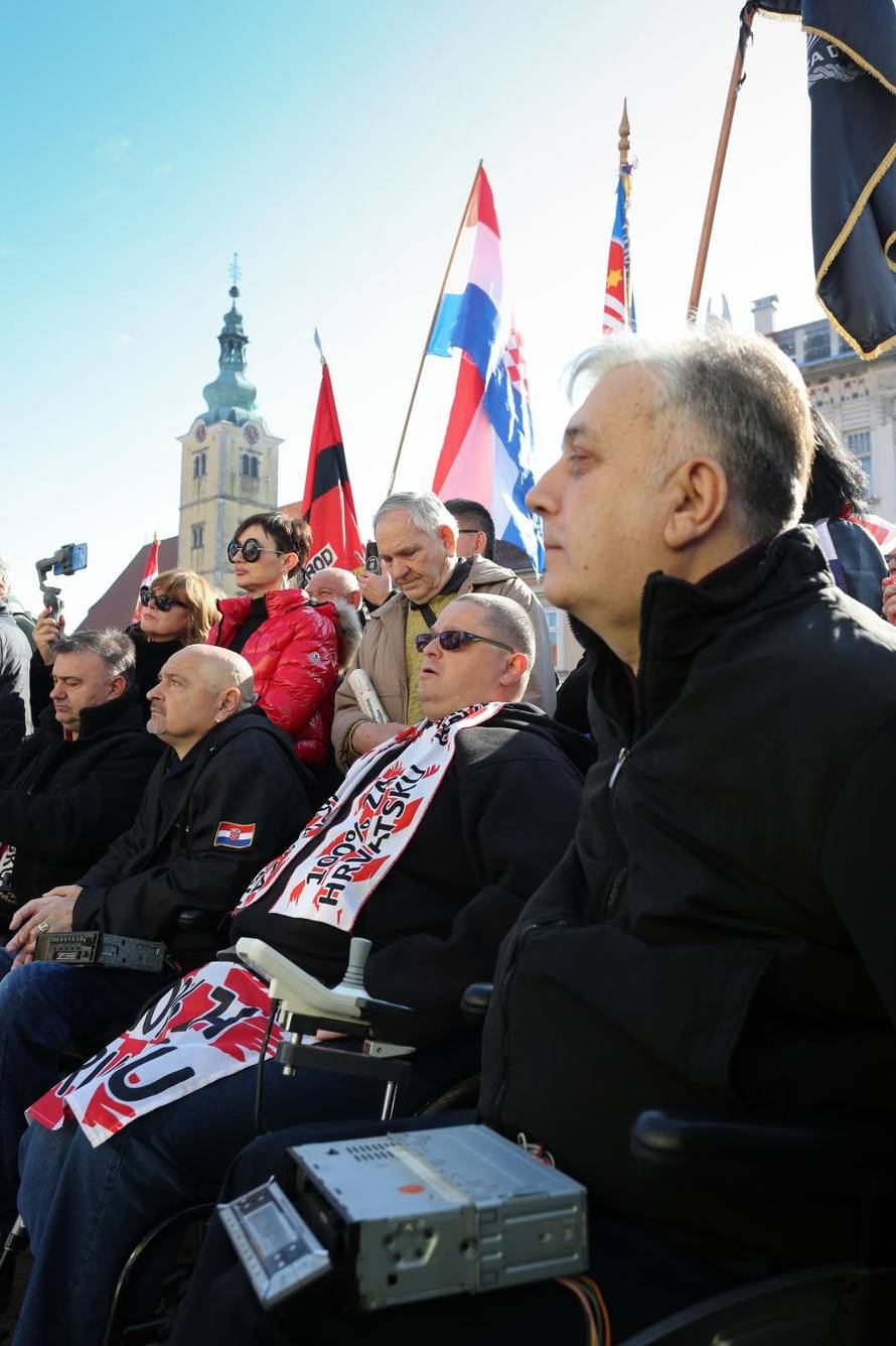 Prosvjed protiv Beljaka: Đuro Glogoški došao s autoradijem