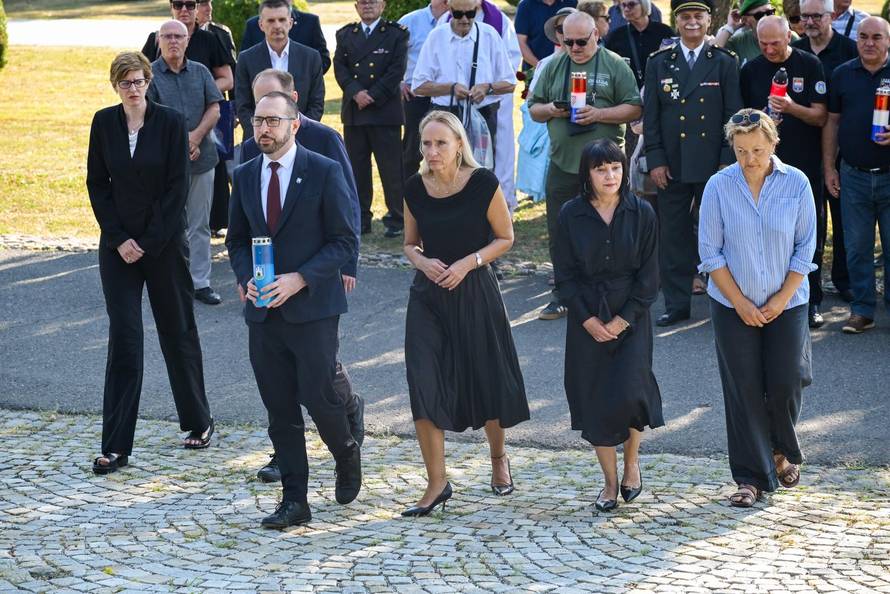 Zagreb: Tomislav Tomašević položio vijenac u povodu obilježavanja Dana pobjede i domovinske zahvalnosti