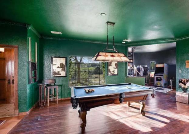 FOTO Dvorci diljem svijeta na prodaju! Neki imaju 200 soba, tamnice, jezera, šume i potoke