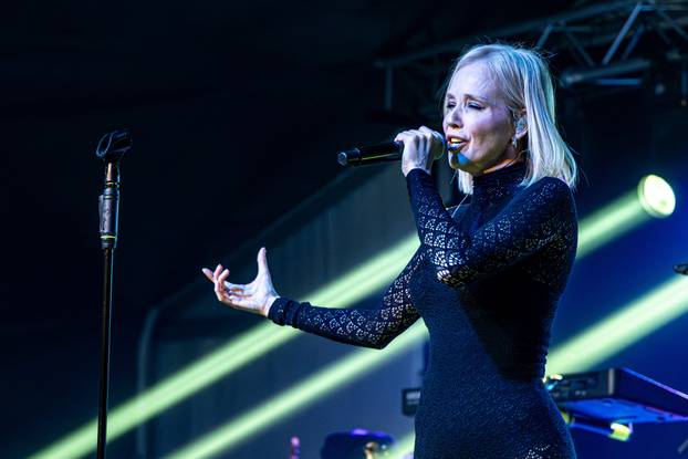 Žminj: Koncert Jelene Rozge za Valentinovo 