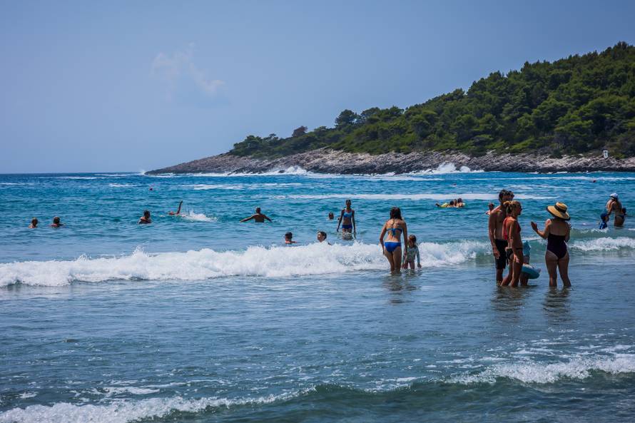 Lumbarda: Pjesčana plaža Pržina na južnoj strani Korčule 