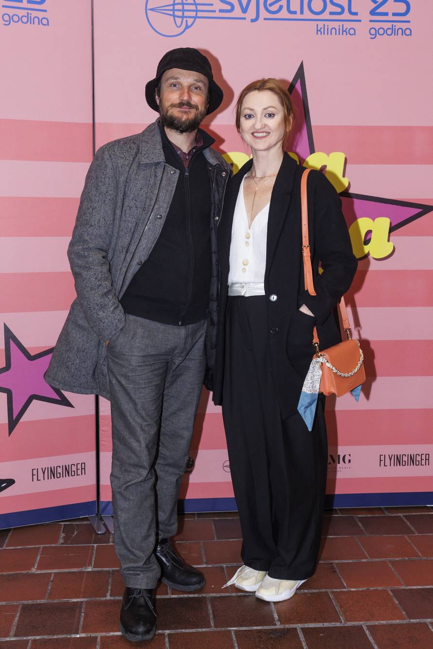 Brojni gledatelji stigli na predstavu Lepa Brena Project u Splitu