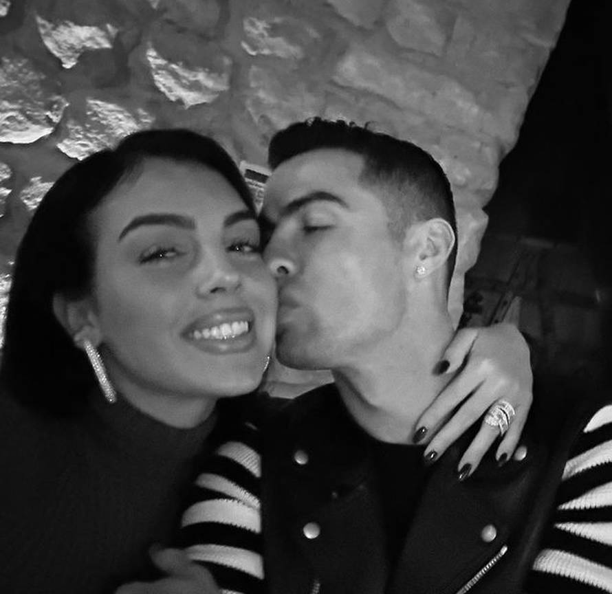 Oglasila se Georgina: Ronaldo je se želi riješiti, ovako se 'tješi'
