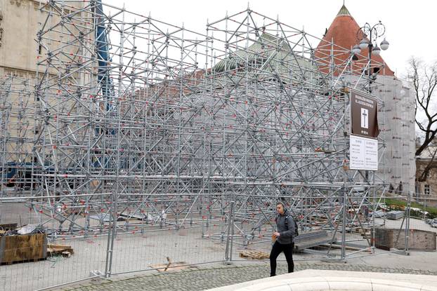 Zagreb: Postavljanje nove skele za katedralu