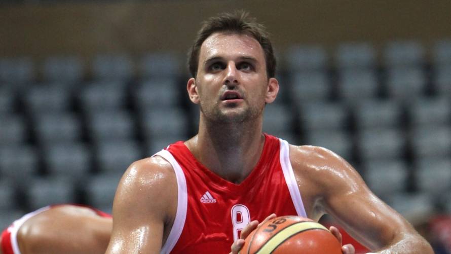 Pašalić se javio iz bolničkog kreveta: Hvala vam na svemu