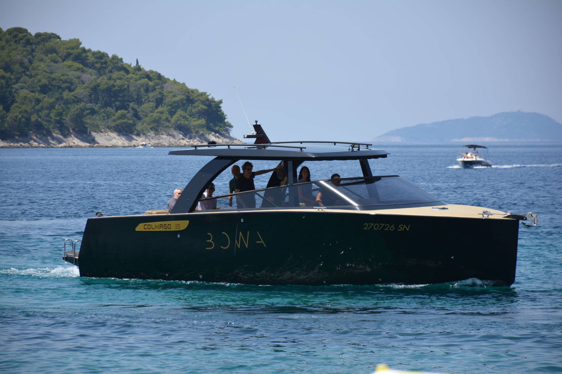 Oskarovci preplavili otok Lopud, uživaju u našim delicijama