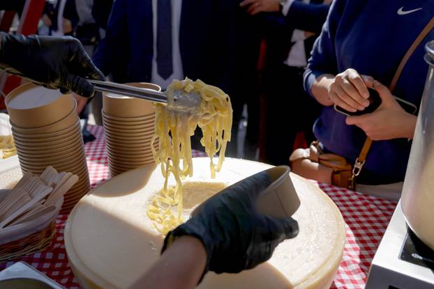 Zadar: Predsjednik Hrvatskog sabora Gordan Jandroković obišao je manifestaciju pod nazivom „Pijat na Pijaci“ 
