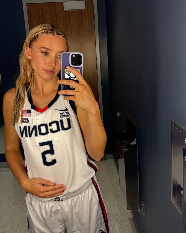 FOTO Vatrena igračica izabrana na draftu, igrat će s djevojkom