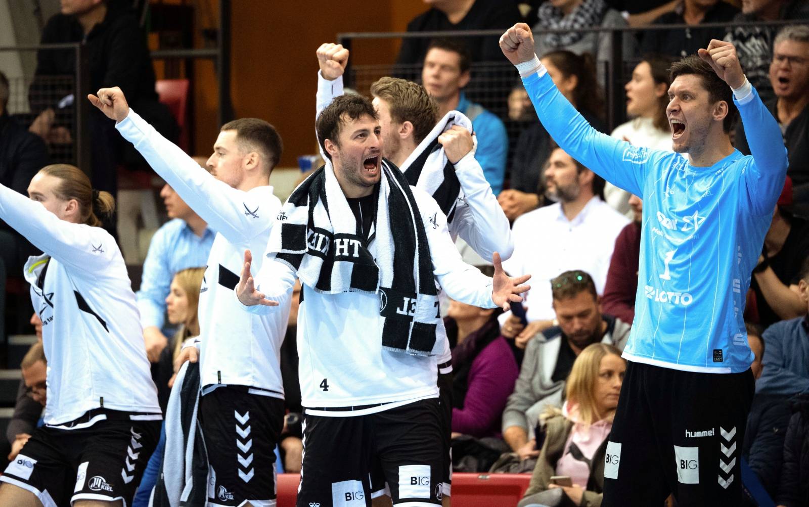 TVB Stuttgart - THW Kiel