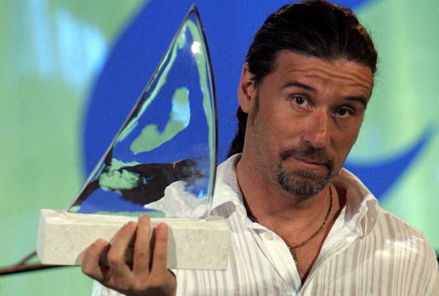 ARHIVA - Beograd: 02.04.1964. godine ro?en pjeva? Goran Karan