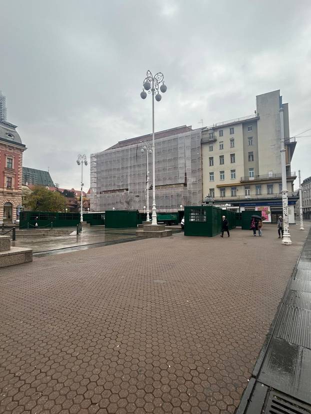 FOTO Ovo su adventske kućice na trgu, kako vam izgledaju?