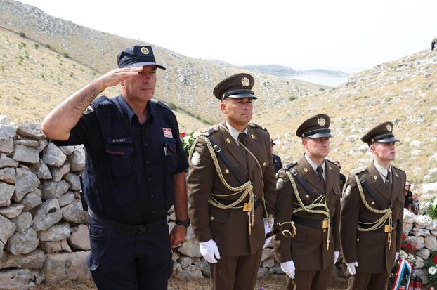 Šibenik:Na Kornatima obilježena 19. godišnjica tragedije u kojoj je poginulo 12 vatrogasaca