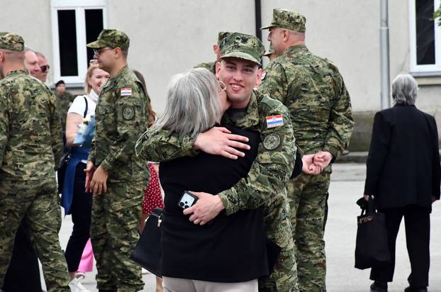 FOTO Kad u vojsku pođem... U Požegi prisegnulo 150 ročnika
