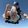 Nebo joj nije granica: Dorothy (104)  je najstarija padobranka na svijetu