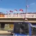 Baklje, procesije, transparenti. Pogledajte kako su do&ccaron;ekali tijelo ratnog zlo&ccaron;inca Mladi&cacute;a