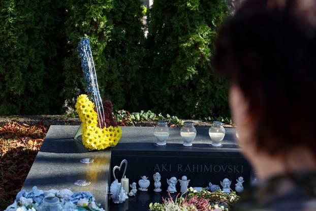 Zagreb: Svi sveti groblja poznatih osoba