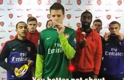 Kakav horor: Igrači Arsenala pjevanjem izmasakrirali Božić