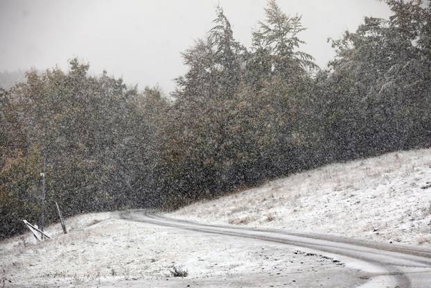 Platak: Prvi ovosezonski snijeg pao na Platku