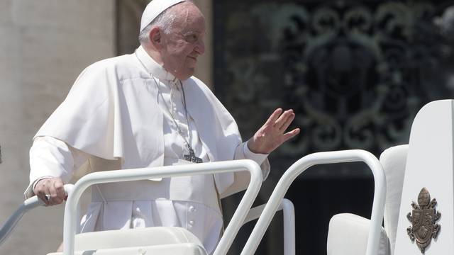 ITALY - POPE FRANCISPRESIDES OVER THE CELEBRATION OF THE CANONIZATION OF BLESSEDS IN ST PETER SQUARE AT THE VATICAN - 2022/05/15