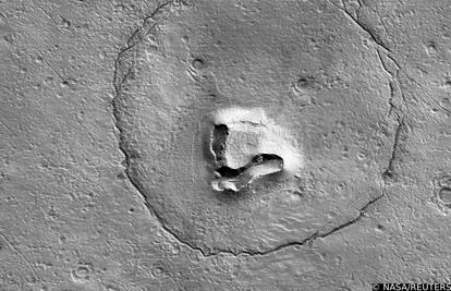 NASA snimila neobičan prizor na Marsu: 'Pa je li ovo medvjed?!'