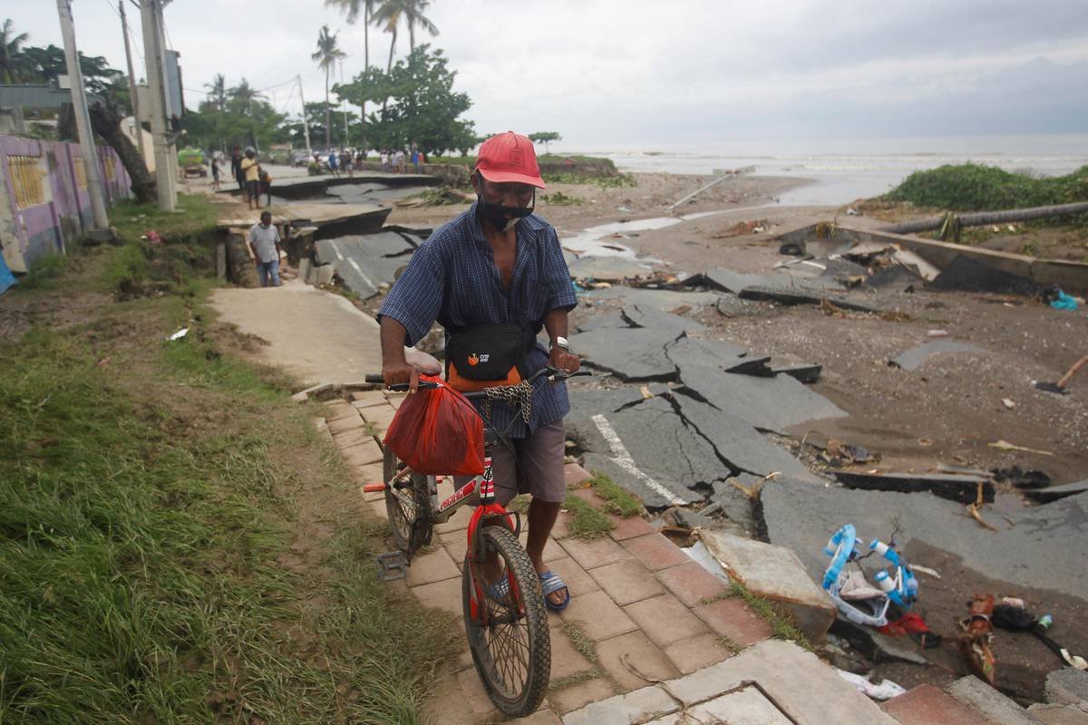 Snažan potres od  7,2 Richtera pogodio je  zapadnu Indoneziju