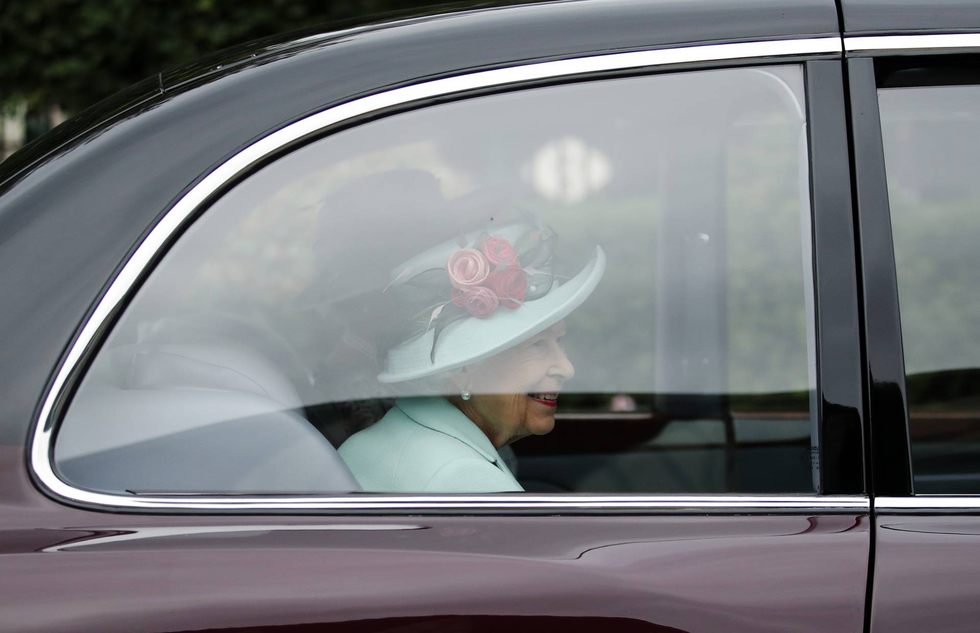 Kraljica Elizabeta  se vratila na  Royal Ascot:  'Ona ima tu magiju u sebi kakvu nema nitko drugi'