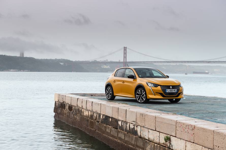 Ni jedan nije lijep kao  208: Mali auto podigao je veliku prašinu