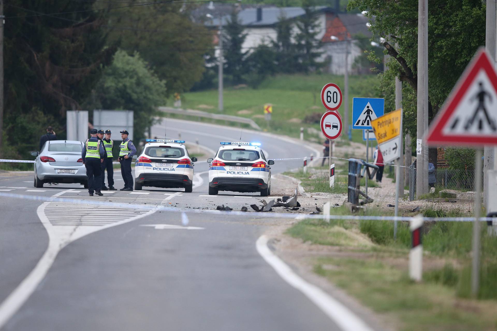 Stravični prizori kod Velike Gorice: Troje mrtvih u teškoj nesreći, među njima i dijete?