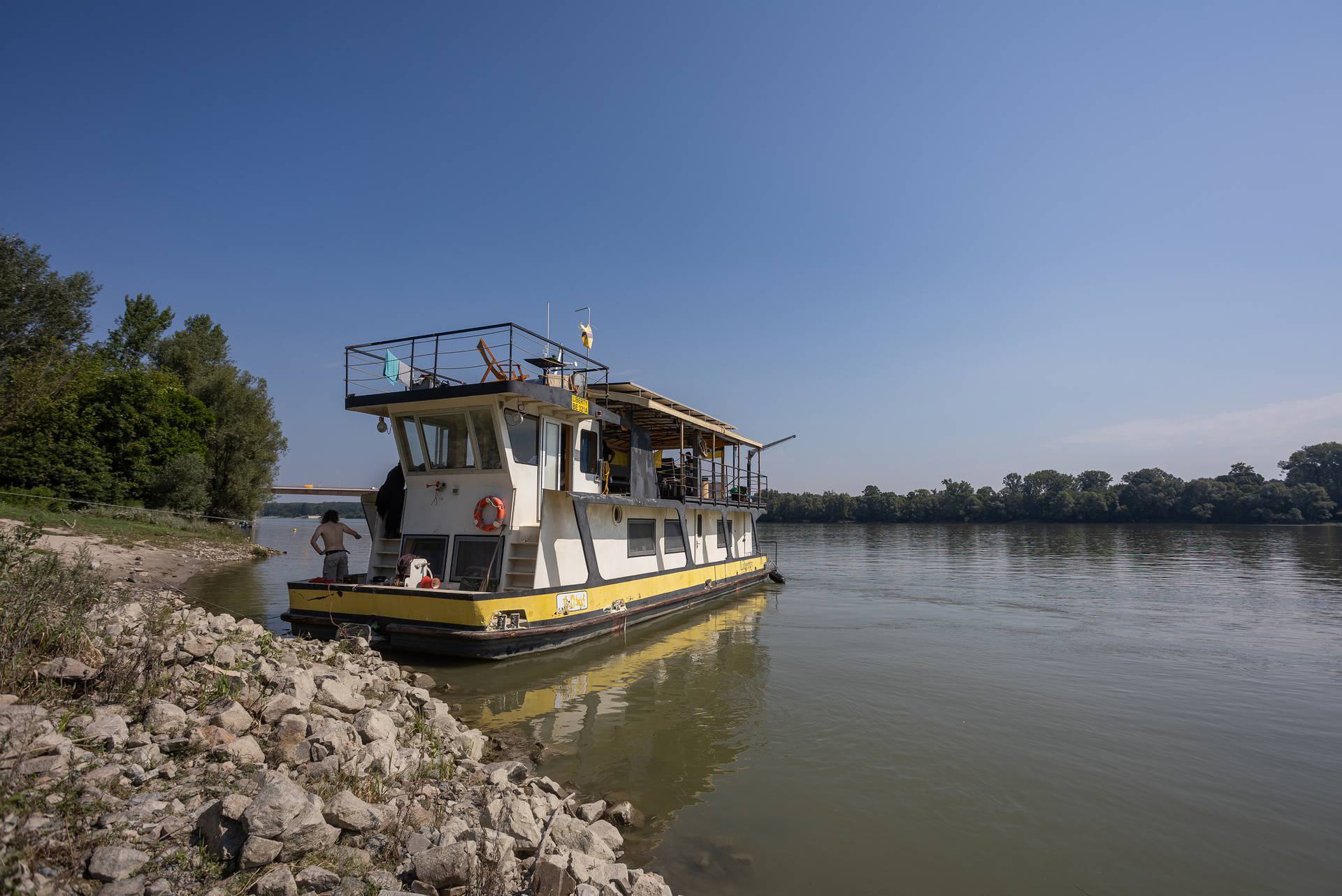 Posjetili smo Liberland na istočnoj obali Dunava, tamo vlada samoproglašeni predsjednik, a novi državljani stalno pristižu