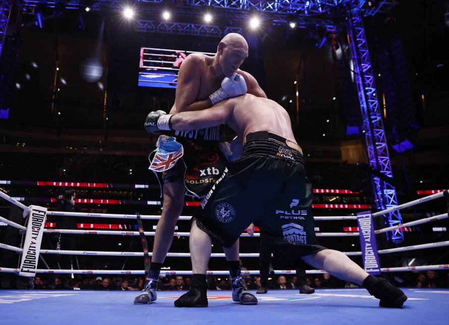 Tyson Fury v Arslanbek Makhmudov