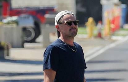DiCaprio je drastično smršavio: Pokazao je figuru tijekom šetnje