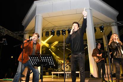 FOTO Glumci i pjevači napravili show: Bjelovar rasplesala Tajči