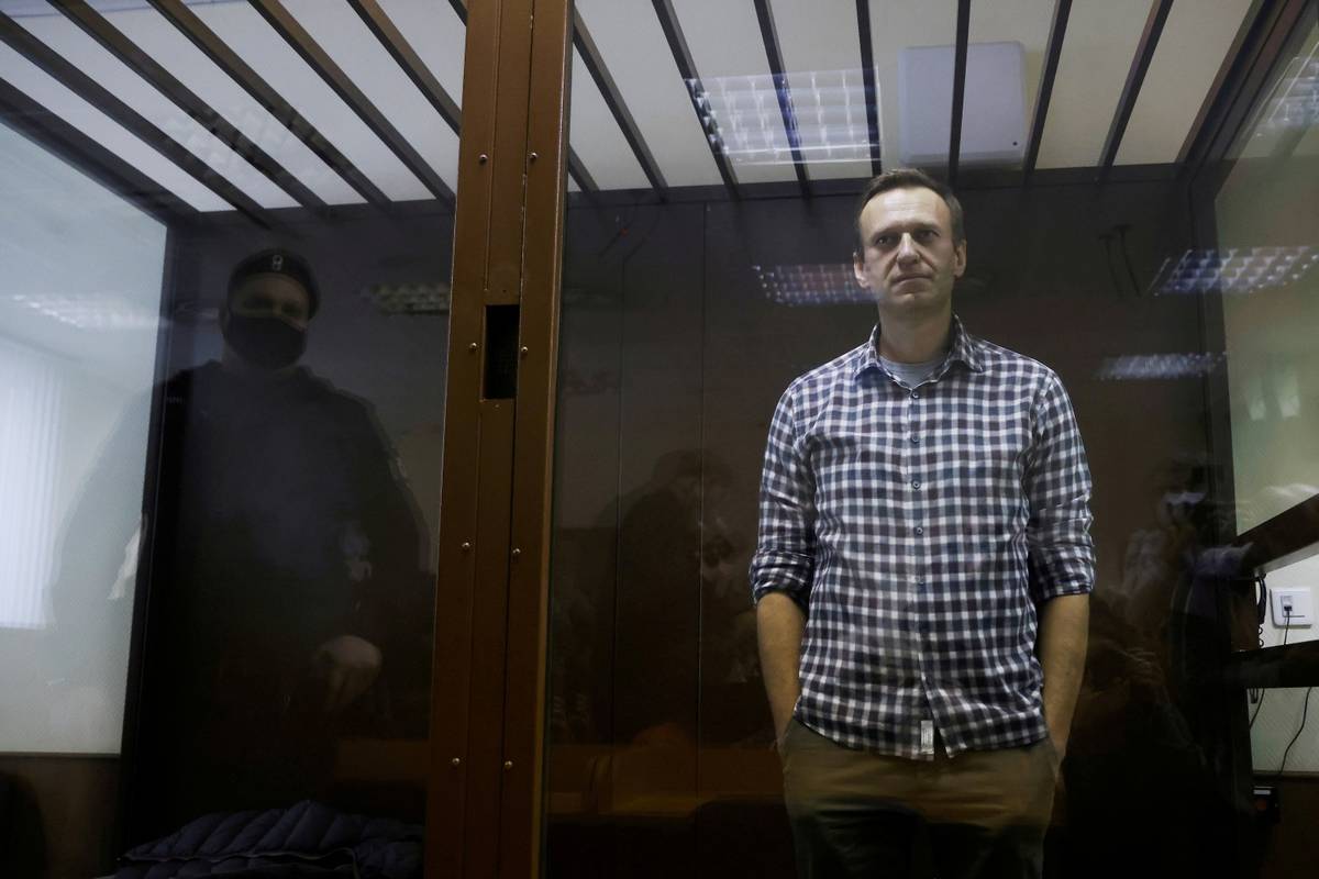 Navaljniju sve lošije: 'Jako je slab, teško sjedi i govori'