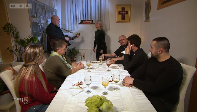 Nezaboravna večera: Svećenik poslužio 'Nebeski jelovnik'
