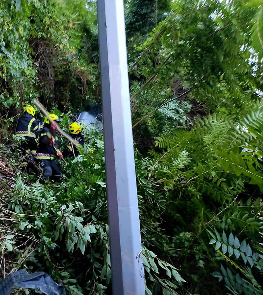 Zagreb: Kako je tamo završio? Policija: Bio je pijan, sletio je u šumu. Izvlačili su ga vatrogasci