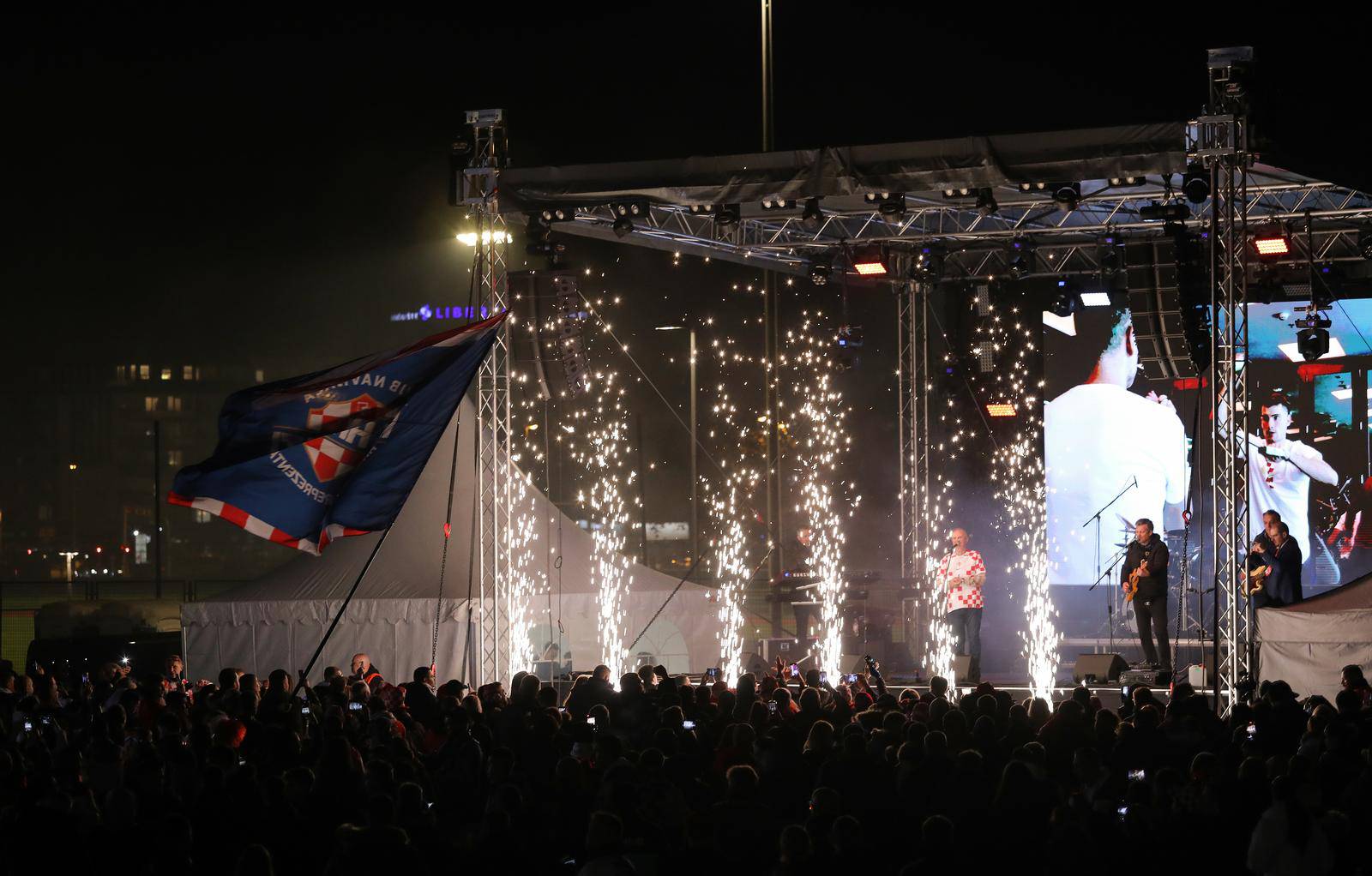 Zagreb: Fan zona kod stadiona u Maksimiru uz zabavni sadržaj uoči utakmice Hrvatska - Armenija