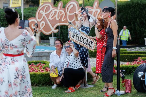 Manifestacija RetroOpatija