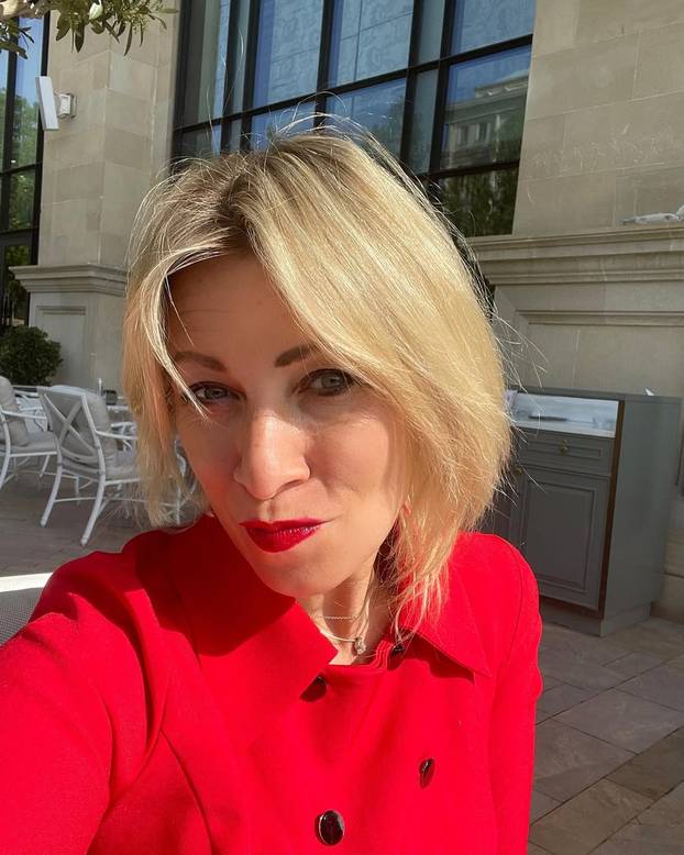 FOTO Zaharova bocnula Srbiju: 'Svjesni su rizika...';  Fotografije s njene svadbe 'zapalile' mreže