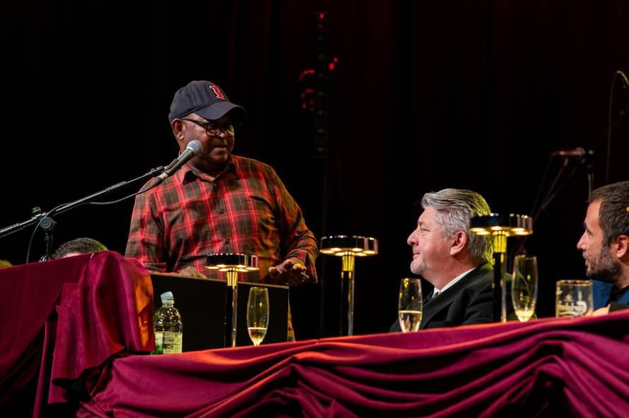 Zagreb: 40 godina Zuhre "Toast and Roast"