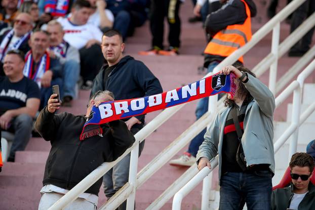 Split: Navijači na tribinama prate utakmicu Hajduk - Dinamo 