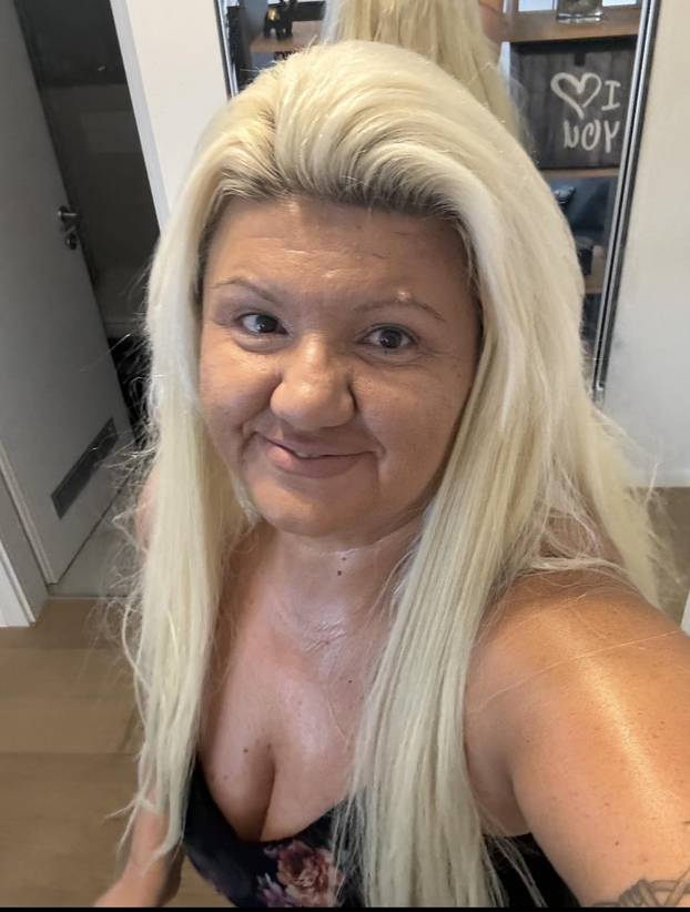 FOTO Tko je ova svestrana dama koja u emisiji 'Ljubav je na selu' želi osvojiti farmerovo srce?