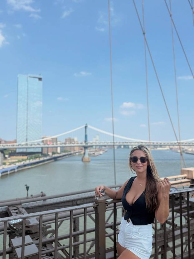 FOTO Bujna Argentinka upala u hotel omiljene ekipe i ostvarila san. Samo, zaboravila je nešto